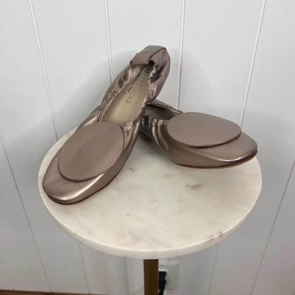 Bells & Becks Gold Ballet Flats 100% Leather SZ 37 US 7 - Picture 2 of 6